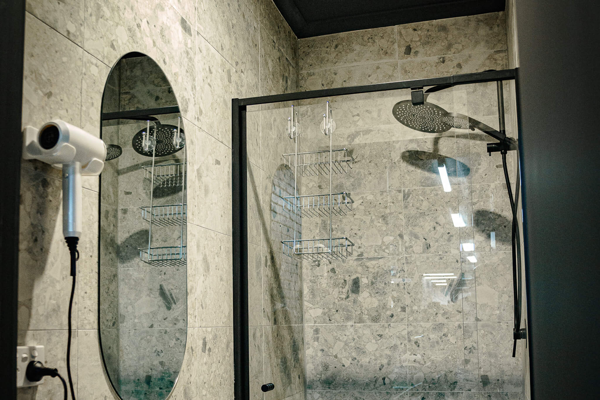 Premium member showers at Reps Fitness Bayswater